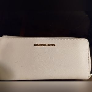 Michael Kors Pink Wallet